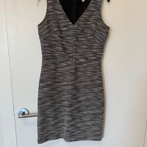 Banana Republic Gray Sheath Dress Sleeveless V-Neck